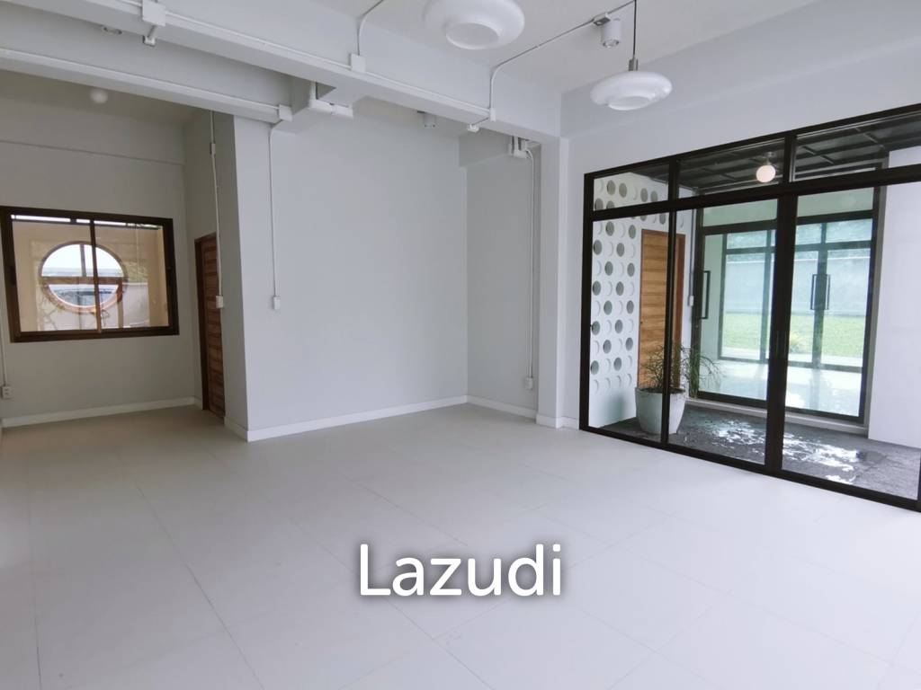 3 Bedrooms 4 Bathrooms 343 SQ.M. Bangsaray Villa