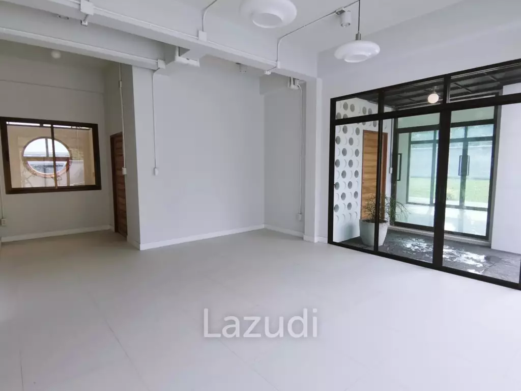 3 Bedrooms 4 Bathrooms 343 SQ.M. Bangsaray Villa