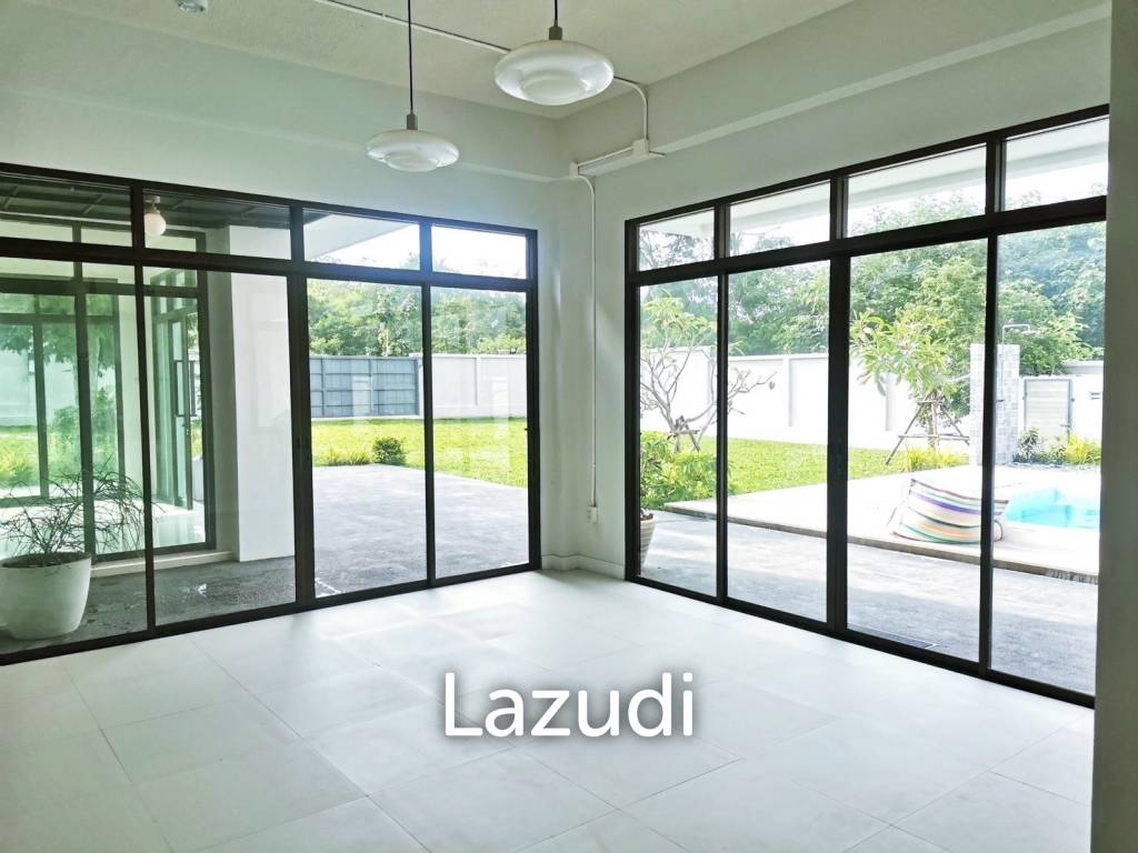 3 Bedrooms 4 Bathrooms 343 SQ.M. Bangsaray Villa
