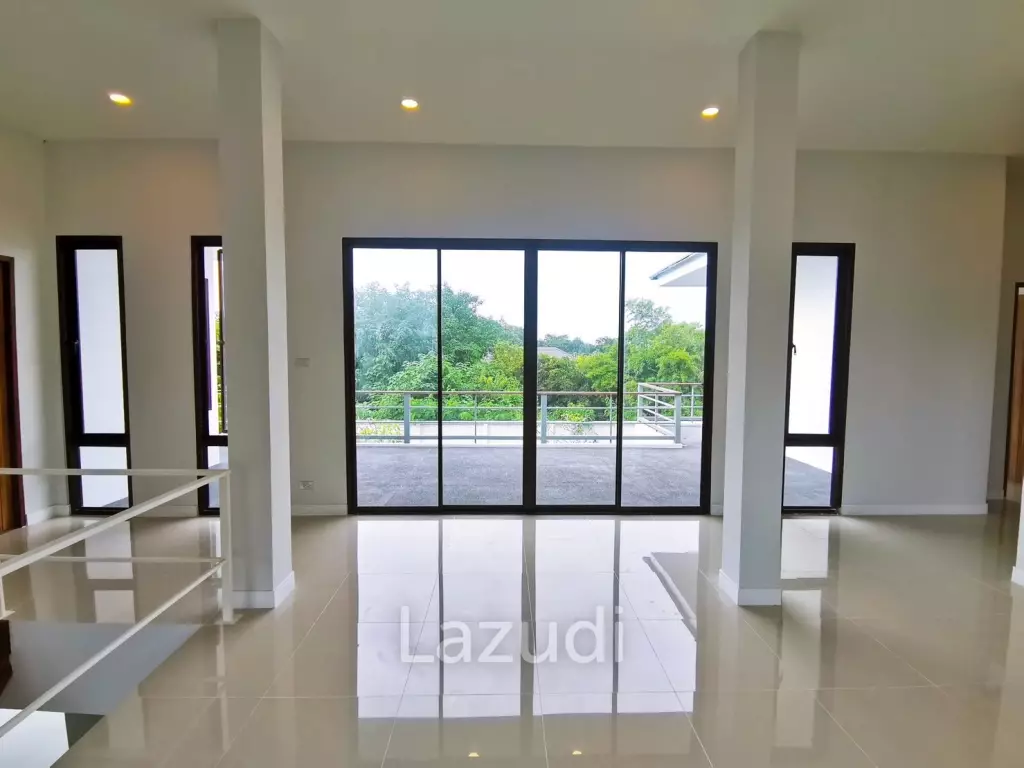 3 Bedrooms 4 Bathrooms 343 SQ.M. Bangsaray Villa