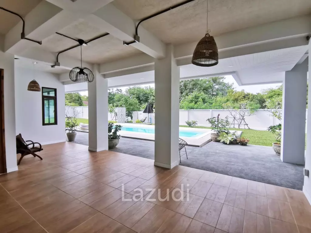 3 Bedrooms 4 Bathrooms 343 SQ.M. Bangsaray Villa
