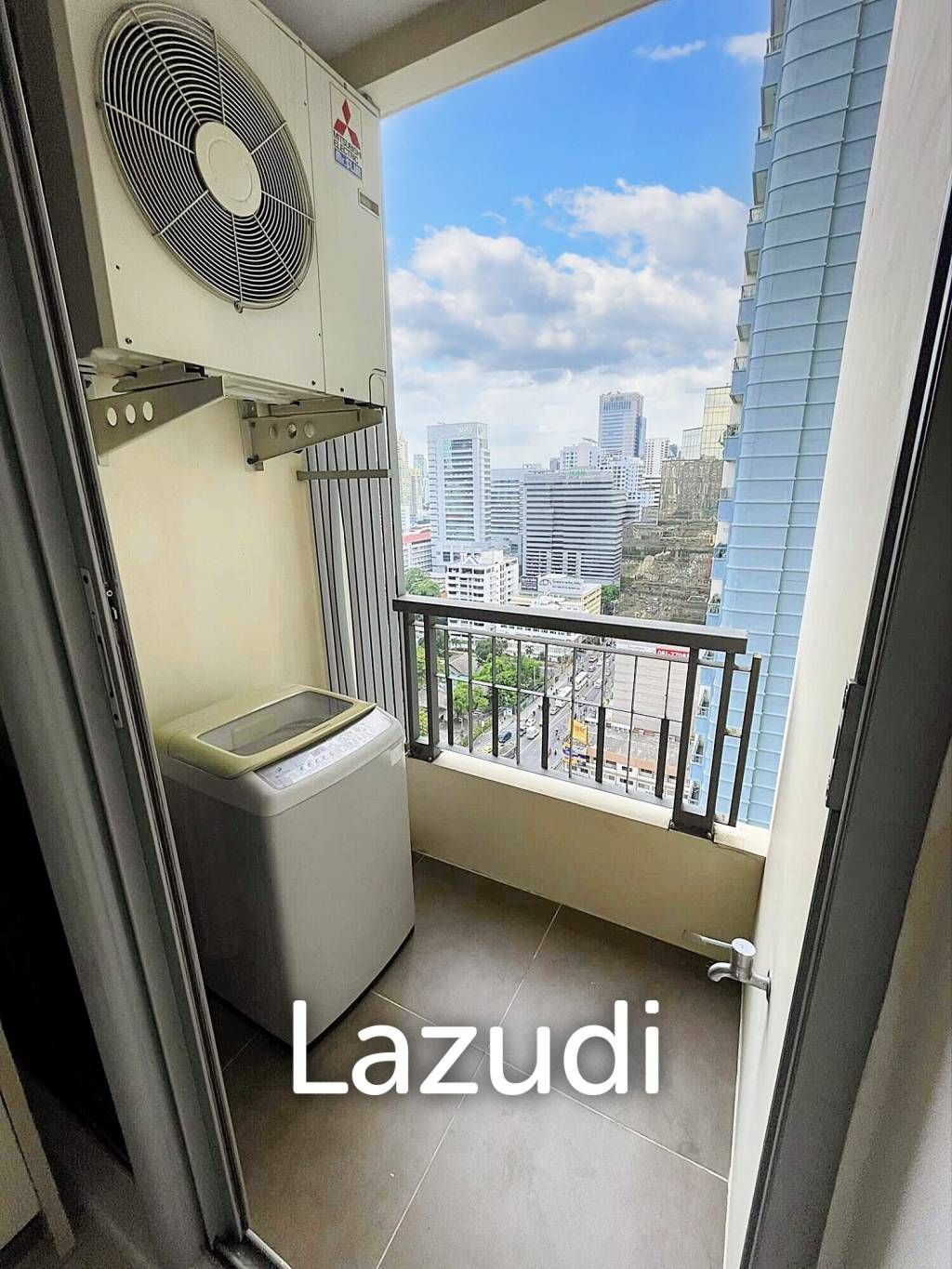 Studio 1 Bathroom 30 SQ.M at Q Asoke