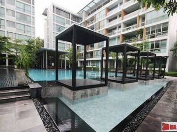 Ficus Lane | Spacious Two Bedroom for Sale in Pet Friendly Building near Sukhumvit 44/1