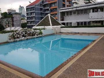 Le Premier 1 | Large Penthouse Condo at Sukhumvit 23, Bangkok