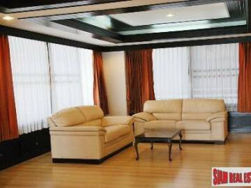 Asoke Tower | Extra Large Three Bedroom for Sale Conveniently Located at Asoke