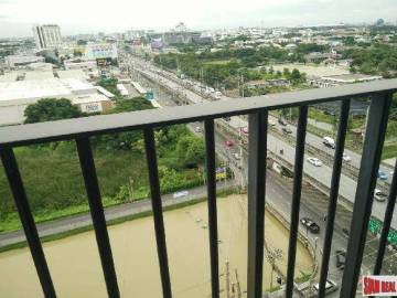Grene Condo Chaengwattana | 2 Bed Fully Furnished Corner Unit on the 16th Floor with Open Views