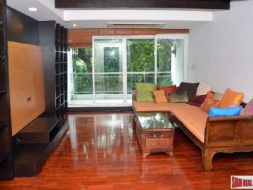Supreme Elegance | Beautiful 2 Bed Condo with Big Balcony for Sale in Low-Rise Boutique Building at Nanglinchi Road, Sathorn