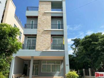 Four Storey Home Office with Music Studio and Roof Garden at Ramkhamhaeng Road Area