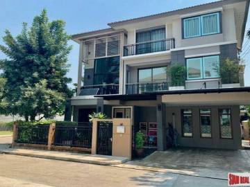 The Plant Elite Pattanakarn | Four Bedroom Modern House for Sale in Exclusive Suan Luang Estate