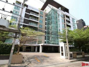 Urbana Sukhumvit 15 | Bright and Quiet Newly Renovated Two Bedroom Condo for Sale in Asok