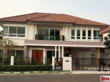Bangkok Boulevard Rama 9-Srinakarin | Modern and Large Two Storey Near Airport and Schools in Saphan Sung