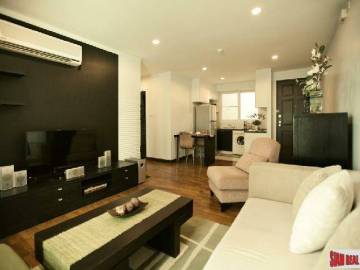 Baan Siri Sukhumvit 13 | Elegant Two Bedroom Condo Located in a Low-Rise Building with City Views Near BTS Nana