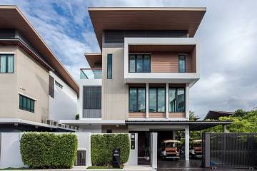 3 bed 4 bath 426 SQM, The AVA Residence