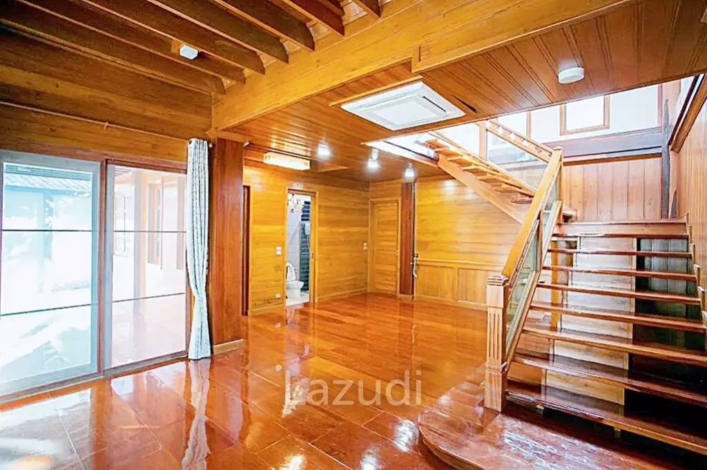 3 Bedroom 4 Bathroom 456 SQ.M New House in Sutthisan