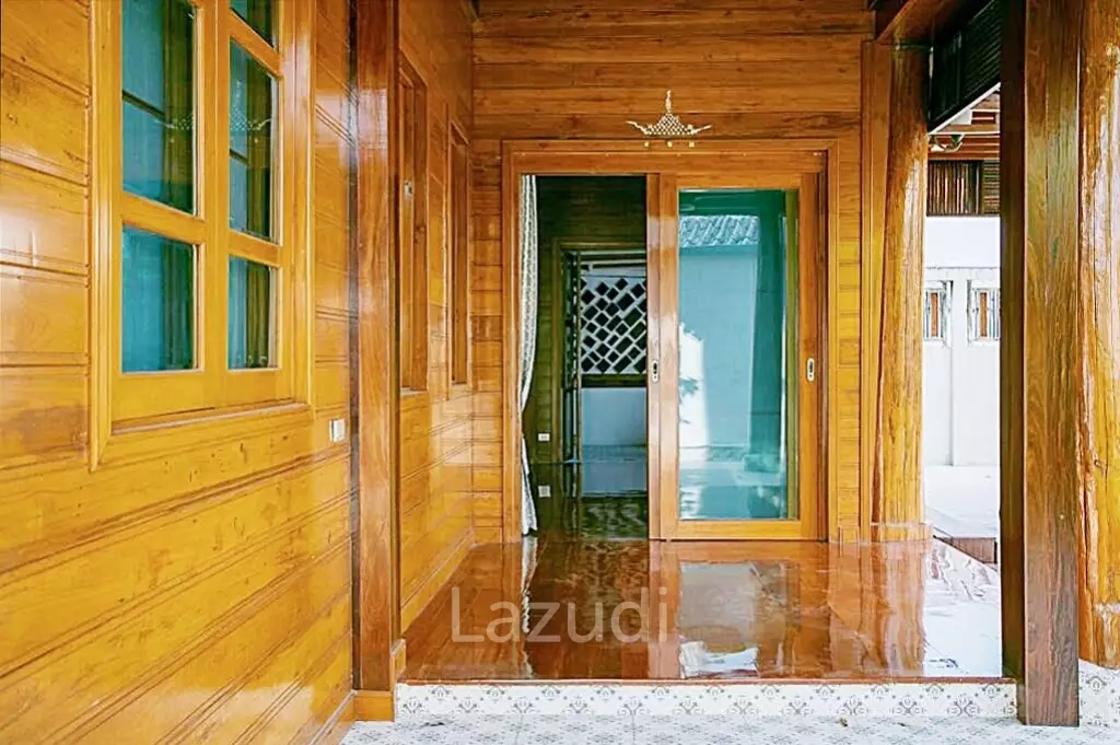 3 Bedroom 4 Bathroom 456 SQ.M New House in Sutthisan