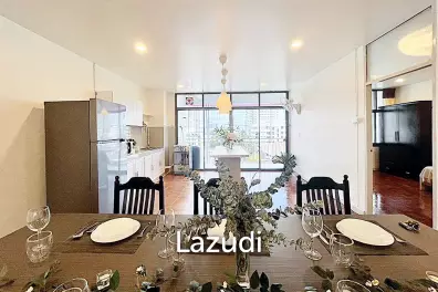 3 Bed 2 Bath 240 SQ.M Sawasdi Mansion