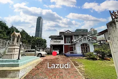 3 Bed 3 Bath 544 SQ.M House in Thonglor 25