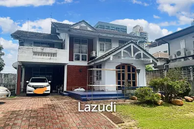 3 Bed 3 Bath 544 SQ.M House in Thonglor 25