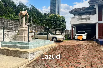 3 Bed 3 Bath 544 SQ.M House in Thonglor 25