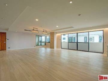 Casa Viva | Newly Renovated Stunning 3 Bed Corner Unit Condo at Ekkamai Soi 12