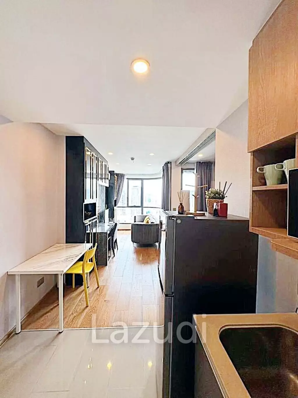 1 Bed 1 Bath 35 SQ.M Q Chidlom - Phetchaburi