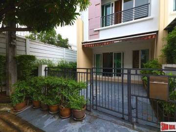 Baan Klang Muang S-Sense | Three Bedroom Three Storey Corner Home Perfect for a Family in Khwaeng Wang Thonglang