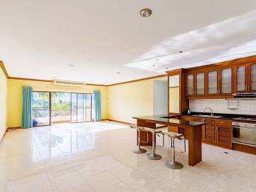 PALM HILLS : Unfurnished 3 bed condo with lifetime Golf membership