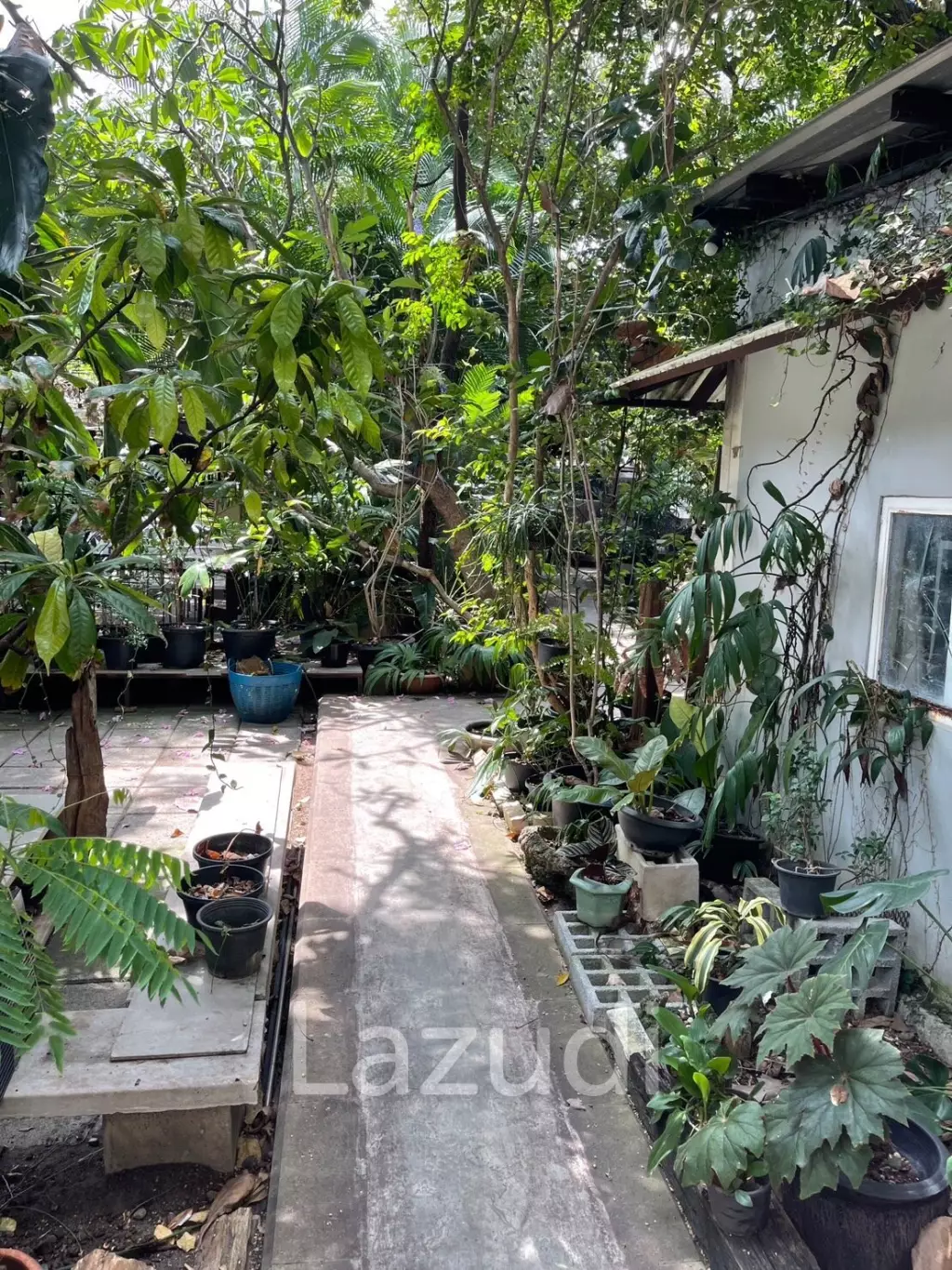 1,760 SQ.M Land Soi Pradiphat 19 For Sale