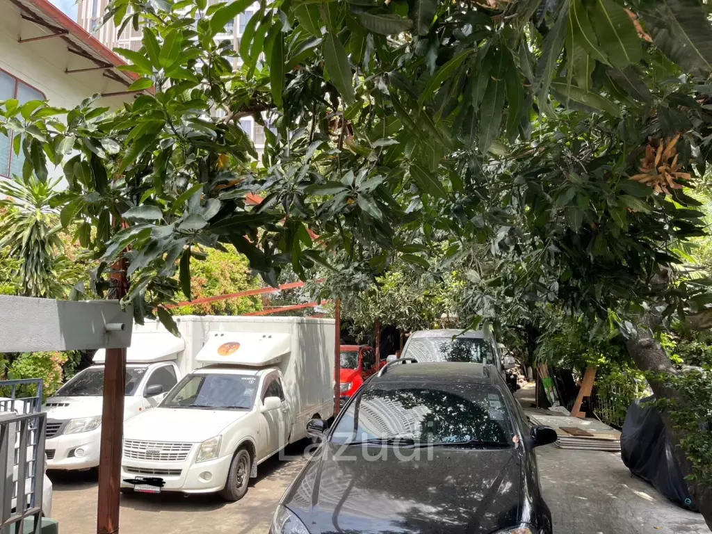 1,760 SQ.M Land Soi Pradiphat 19 For Sale