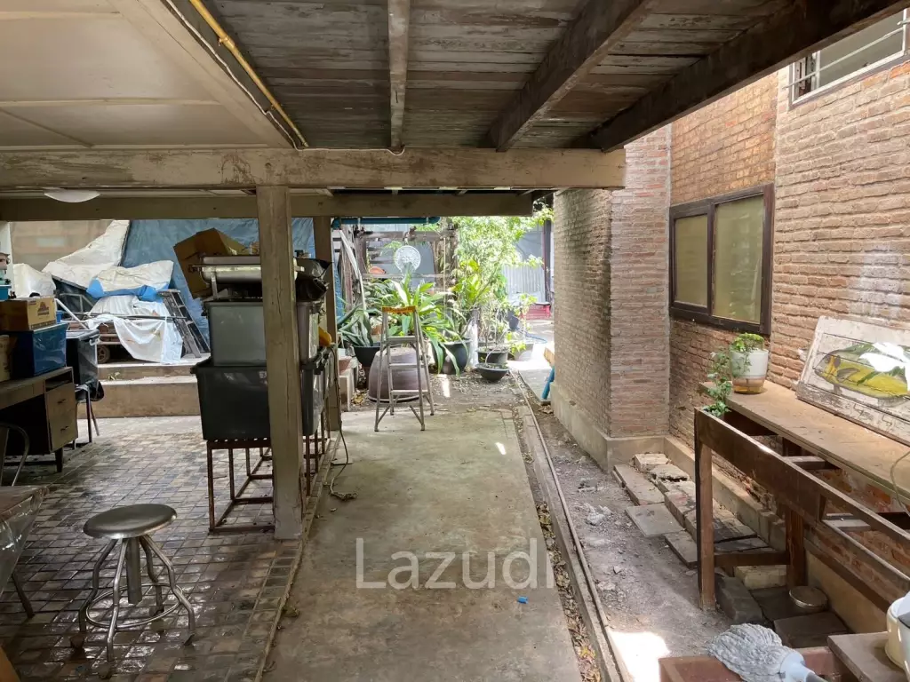 1,760 SQ.M Land Soi Pradiphat 19 For Sale
