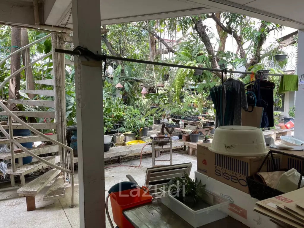 1,760 SQ.M Land Soi Pradiphat 19 For Sale
