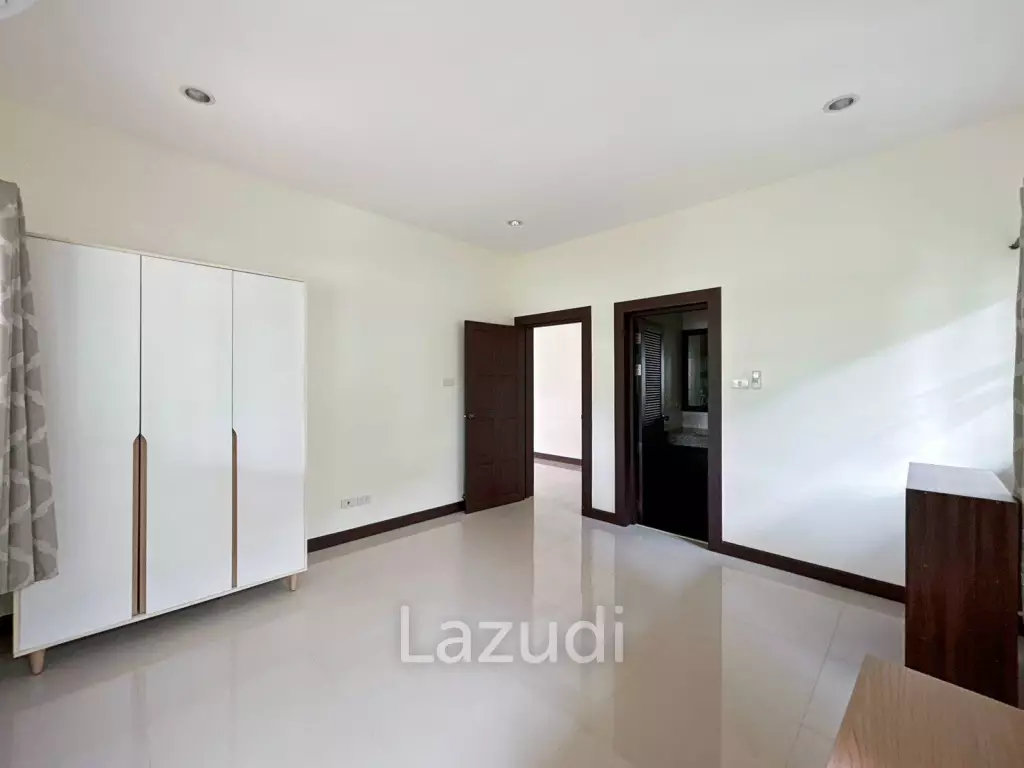 Emerald Green : 3 Bedroom 3 Bathroom Villa