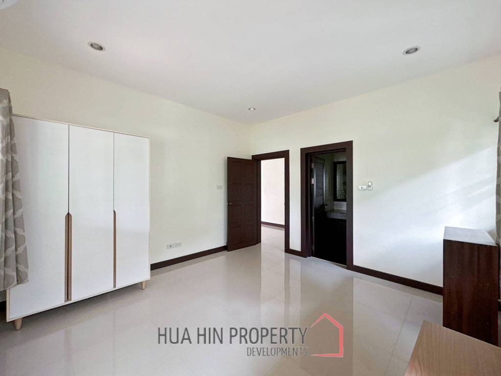 Emerald Green : 3 Bedroom 3 Bathroom Villa