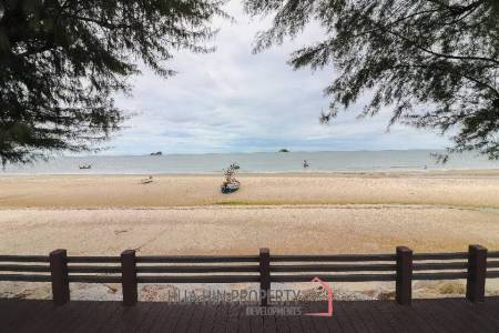 LAS TORTUGAS : 2 bed beachfront condo