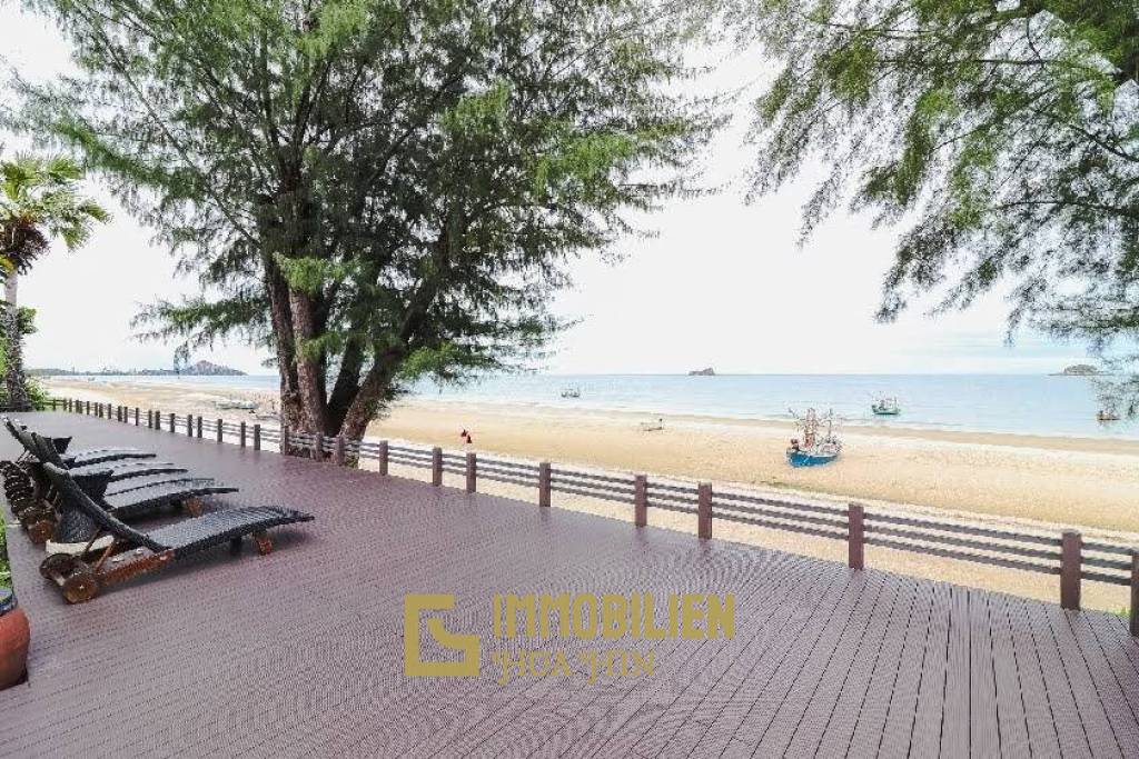 LAS TORTUGAS : 2 bed beachfront condo