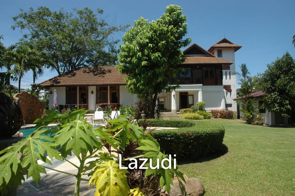 Beautiful and Large Villa with Pool and Garden in Phuket, Rawai Nai Harn