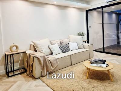 4 Bed 3 Bath 210 SQ.M Townhouse in Ekkamai