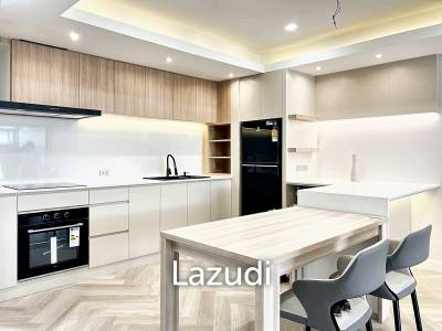 4 Bed 3 Bath 210 SQ.M Townhouse in Ekkamai