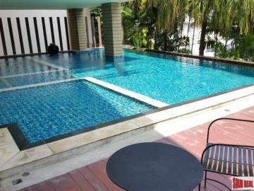 Amethyst 39 | Park Like Views from this Newly Renovated One Bedroom Near Phrom Phong BTS - Sukhumvit 39
