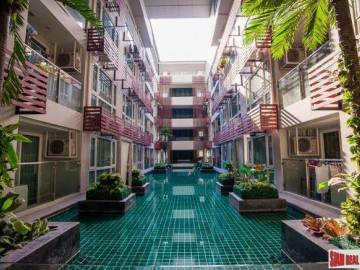 15 Sukhumvit Residences | Comfortable One Bedroom Condo with Pool Views and Great Facilities in Nana