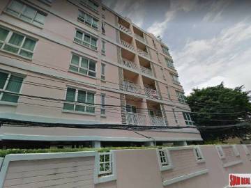 Baan Siri Sukhumvit 13 | Extra Spacious Three Bedroom Condo in Secure Nana Low Rise