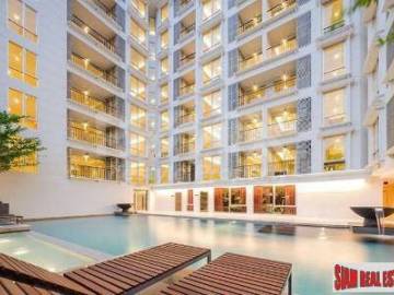 Maestro 39 Residence | Unique Ground Floor Two Bedroom with Private Garden on Sukhumvit 39