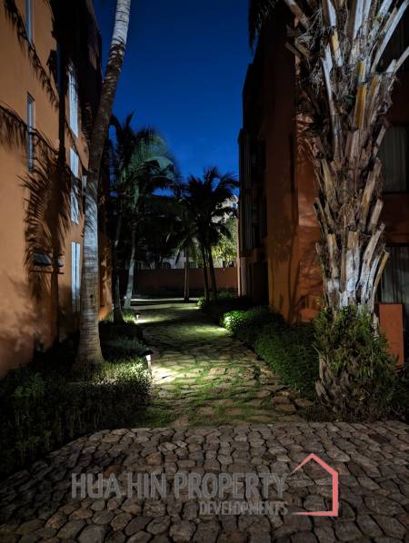 Las Tortugas : 2 Bed Beachfront Condo