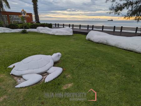 Las Tortugas : 2 Bed Beachfront Condo