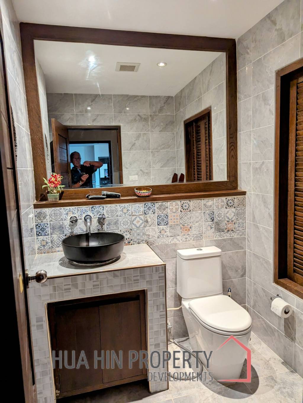Las Tortugas : 2 Bed Beachfront Condo