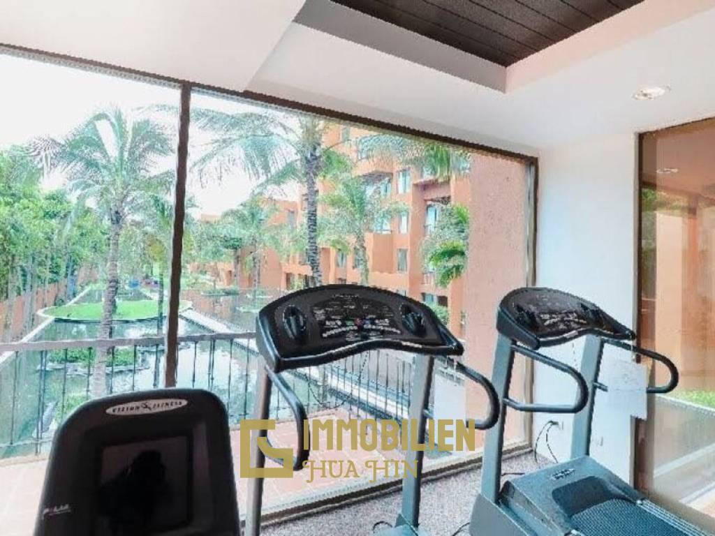 Las Tortugas : 2 Bed Beachfront Condo