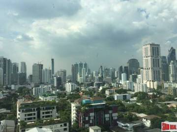 Rhythm Sukhumvit 36-38 | Sunny Furnished Studio Condo with Great City Views for Sale in Thong Lo