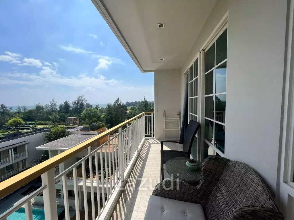 AUTUMN :  2 Bed Condo Nice view near the beach