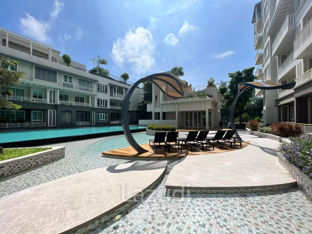 AUTUMN :  2 Bed Condo Nice view near the beach