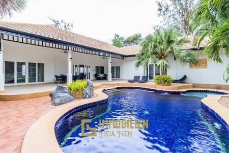 Nature Valley: Great Quality 4 Bed Pool Villa
